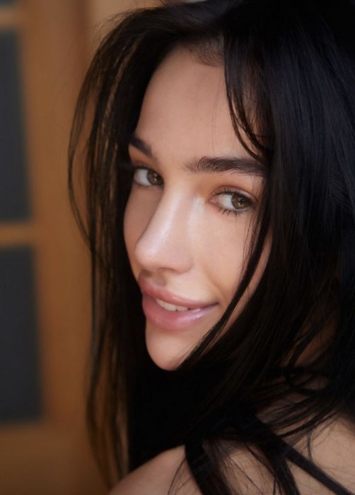 Куртизанке можно сказать: «не трогай, просто будь» — Искусство интимного досуга Куртизанке можно сказать: «не трогай, просто будь» — Искусство интимного досуга